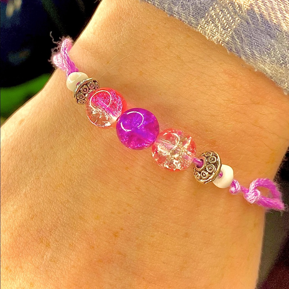 Hand made beaded bracelet🌸✨